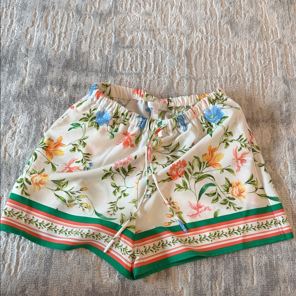 Wayf White Floral Border-Trim Drawstring Shorts
